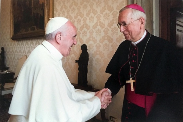 papież franciszek z arcybiskupem gądeckim